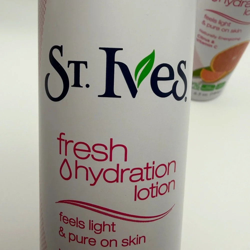 St. Ives Fresh Hydration Lotion Spray Citrus & Vitamin C 6.5oz Lot of 2 (1 full)